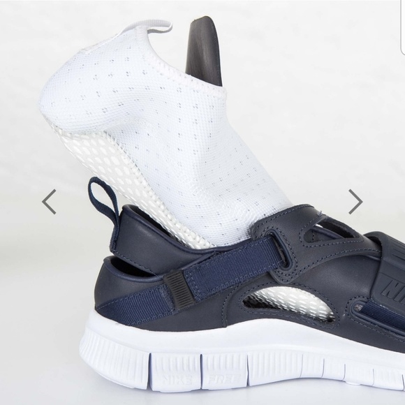 ? Nike Free Huarache Carnivore SP main image 8